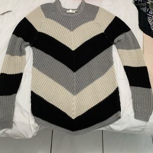 Stylish sweater, can be worn during autumn or spring